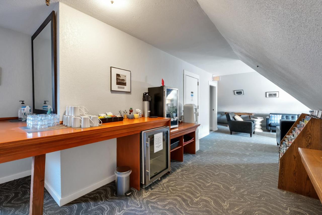 College Inn Hotel Seattle Exterior foto